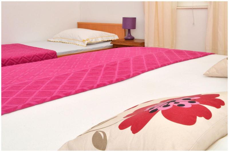 One-Bedroom Apartment image 2