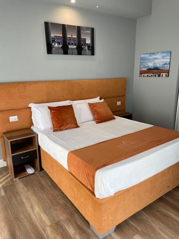 Double Room image 4