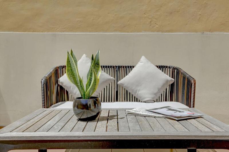 One-Bedroom Apartment with Terrace (4 Adults) image 4