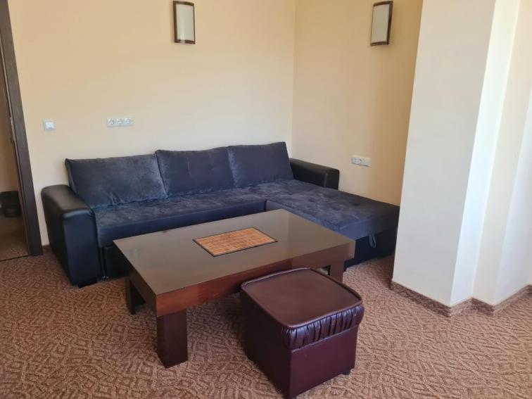 Junior Suite with Balcony image 1