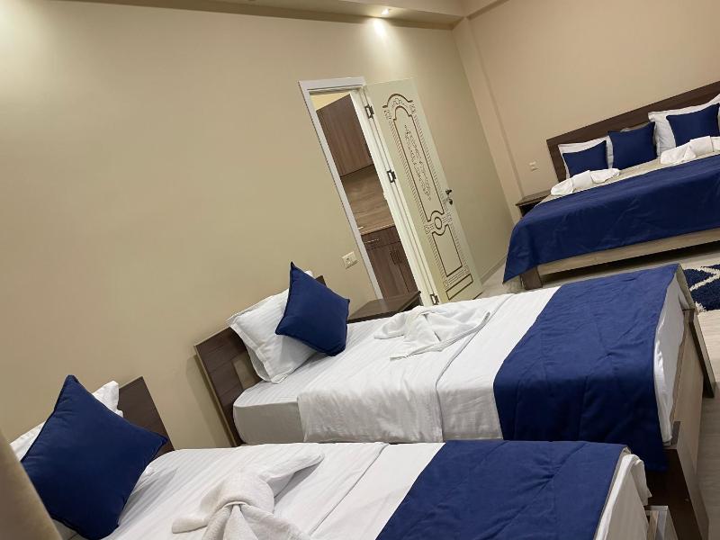 One-Bedroom Suite image 2