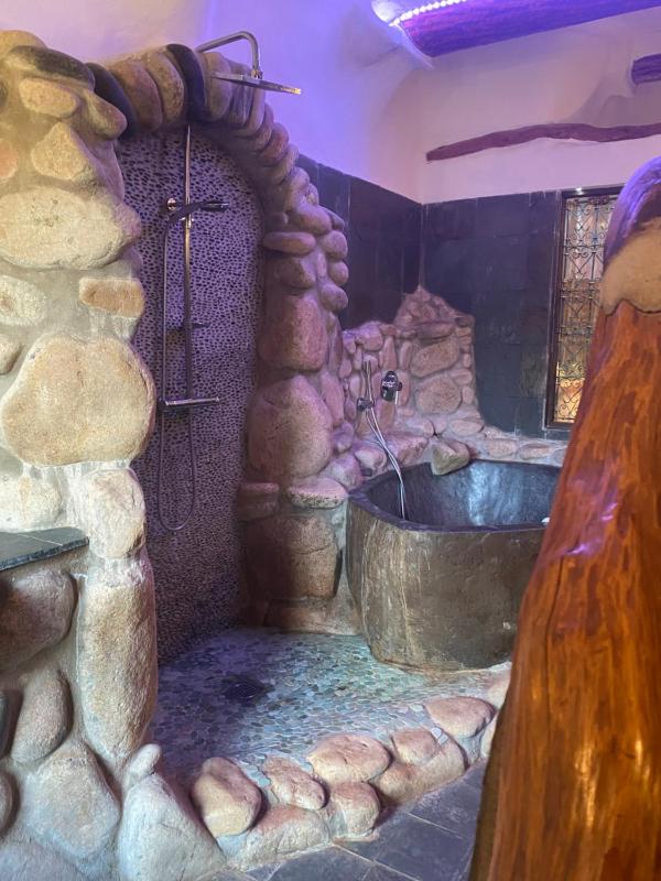 Superior King Room image 2