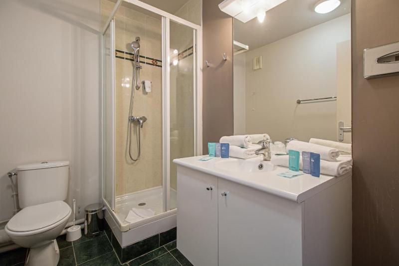 One Bedroom Apartment image 2