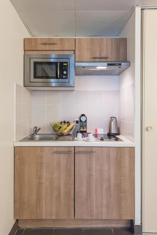 One-Bedroom Apartment image 4