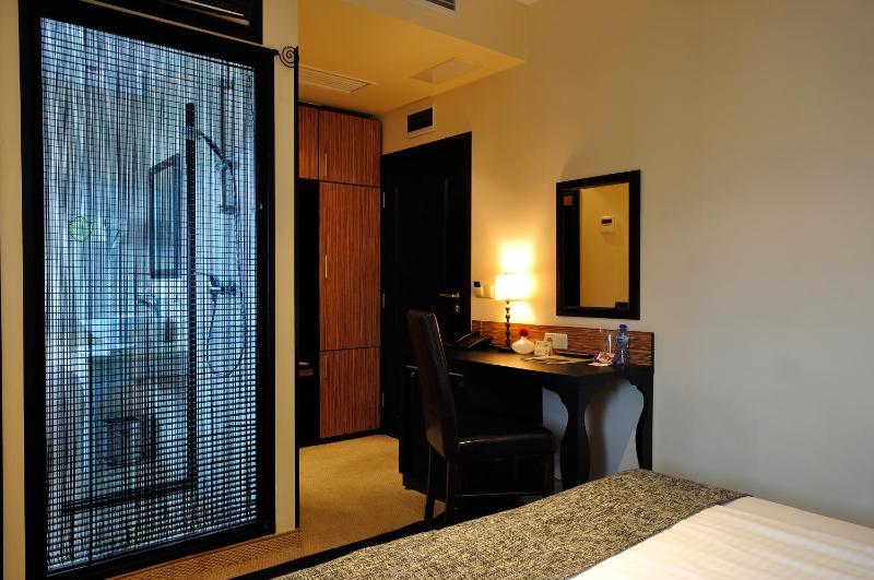 Economy Double Room image 1