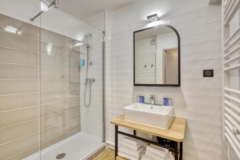 One-Bedroom Apartment image 2