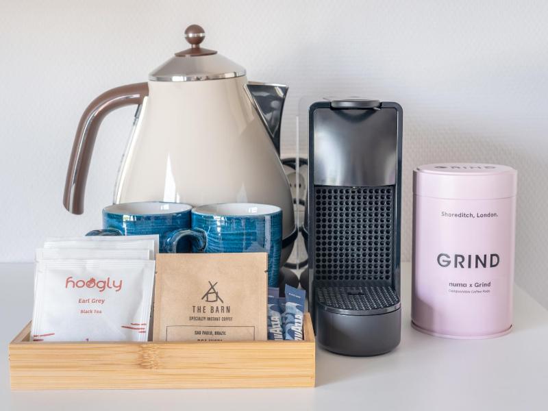 Medium Studio with Kitchenette and Balcony - Single bed image 4