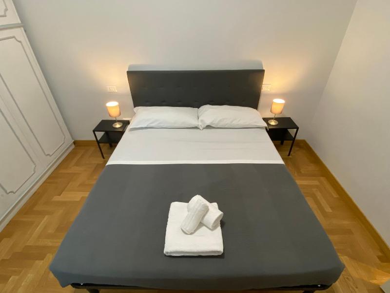 Double or Twin Room image 4