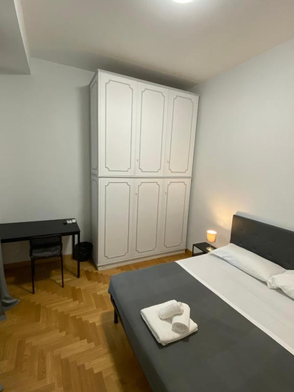 Double or Twin Room image 3