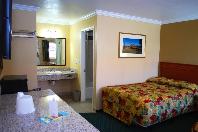 Double Room with Two Double Beds - Non-Smoking