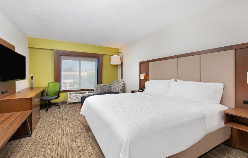 Standard Room image 4