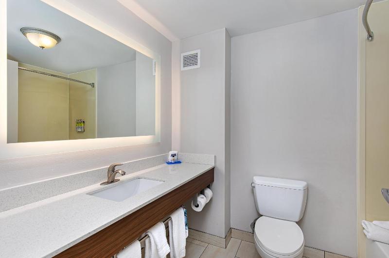 Standard Room image 3