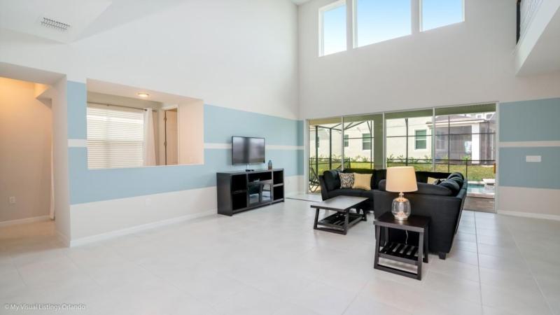 Beautiful Spacious 6 Bed Pool Spa Game Room villa - image 45