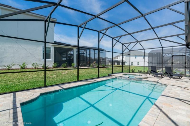 Beautiful Spacious 6 Bed Pool Spa Game Room villa - image 35