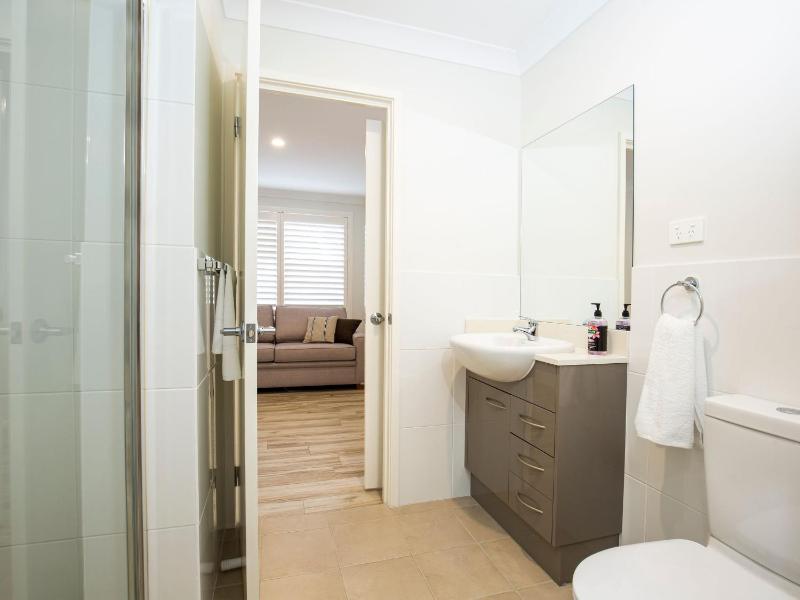 Havenwood - Pet Friendly - Spa & Community Pool - image 6