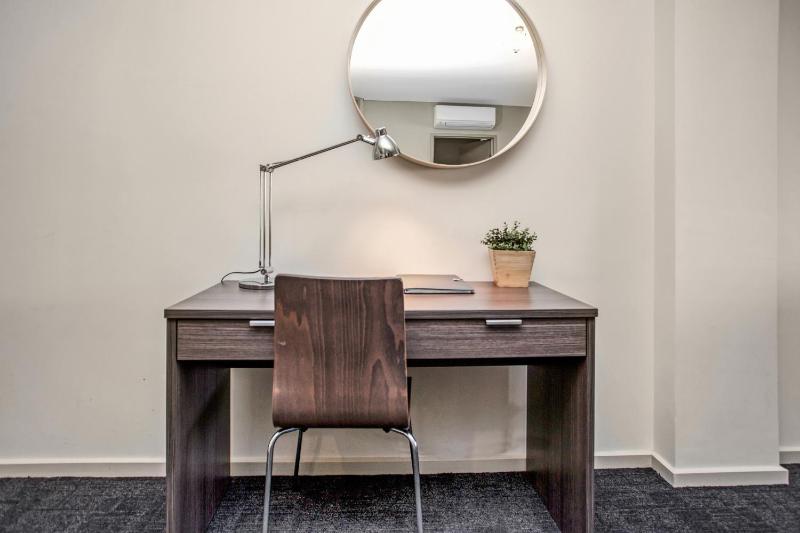 Hume Serviced Apartments - image 11