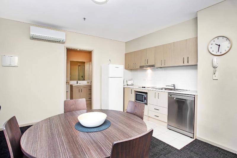 Hume Serviced Apartments - image 8