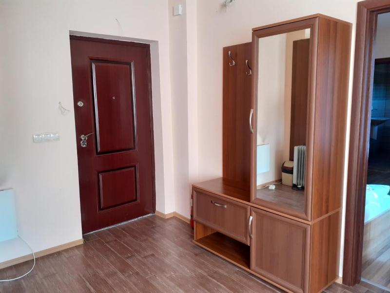 Apartment image 3