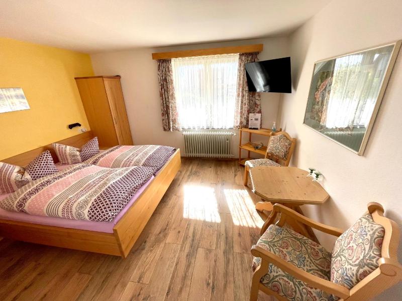 Double Room image 3