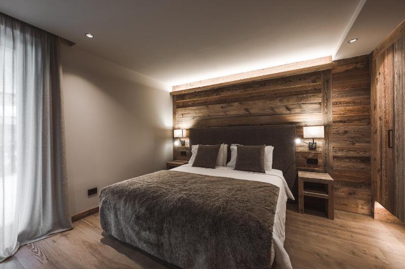 Double or Twin Room image 4
