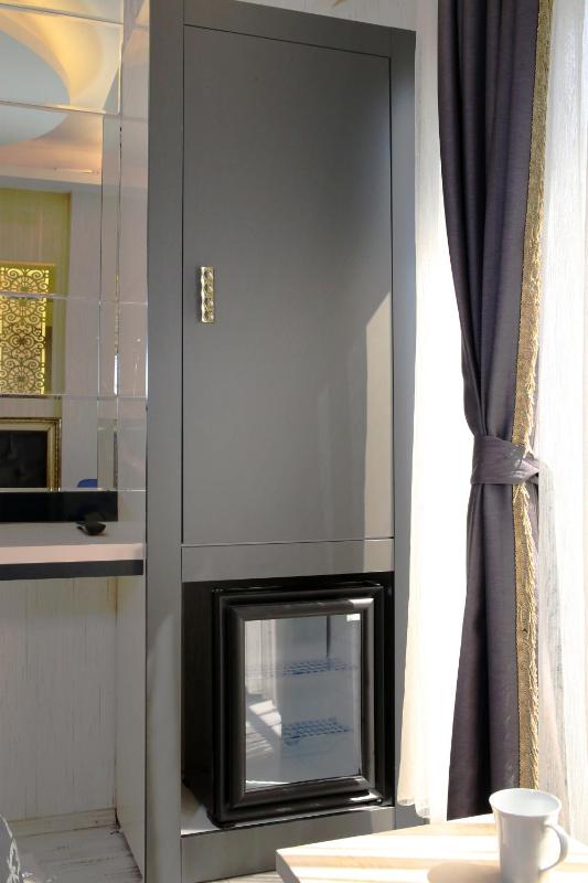 The Grand Tower Hotel - image 7