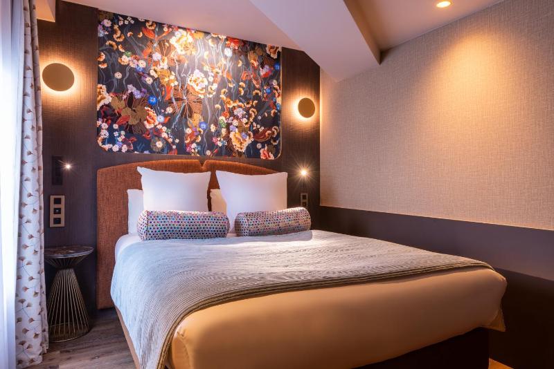 Standard Double Room image 4