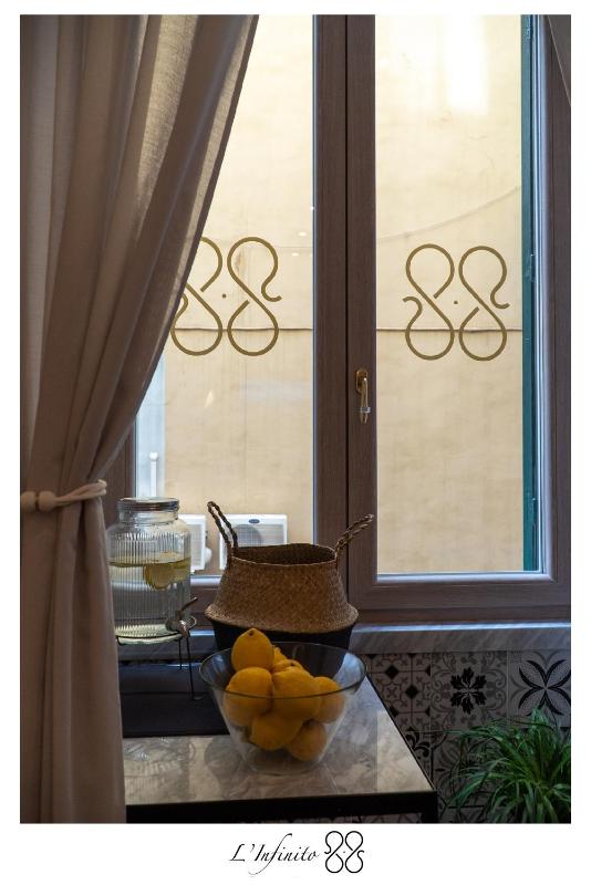 L'Infinito 88 Charmant Rooms - image 12