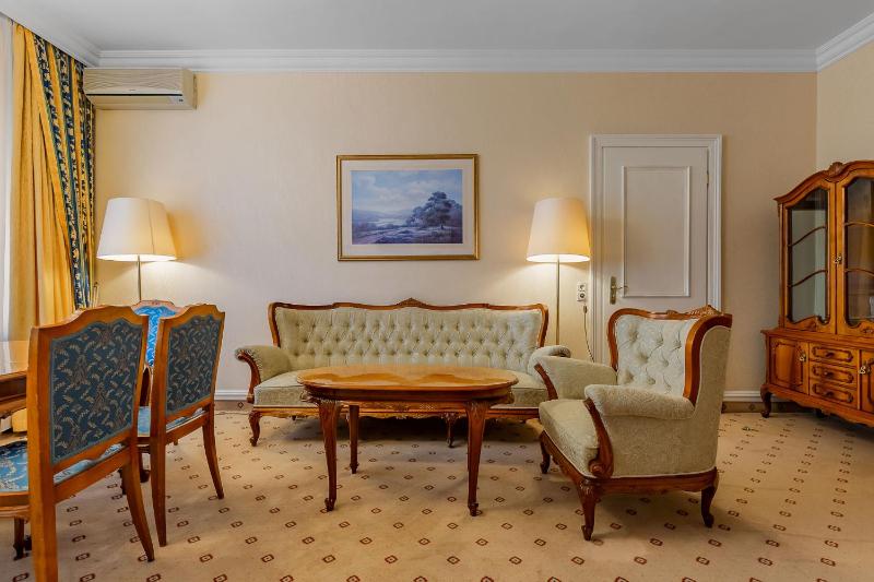 Apartment image 4