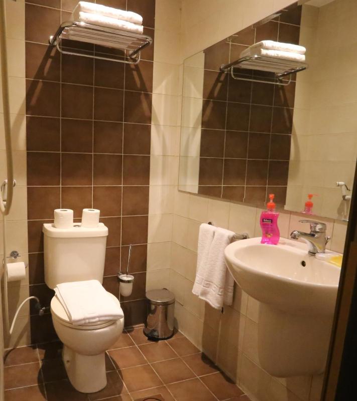 Deluxe Double Room with Balcony image 4