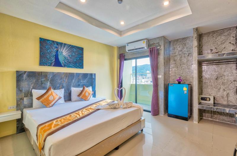 TJ Patong Hotel - Prime Location by OTOP Market & Sea - image 1