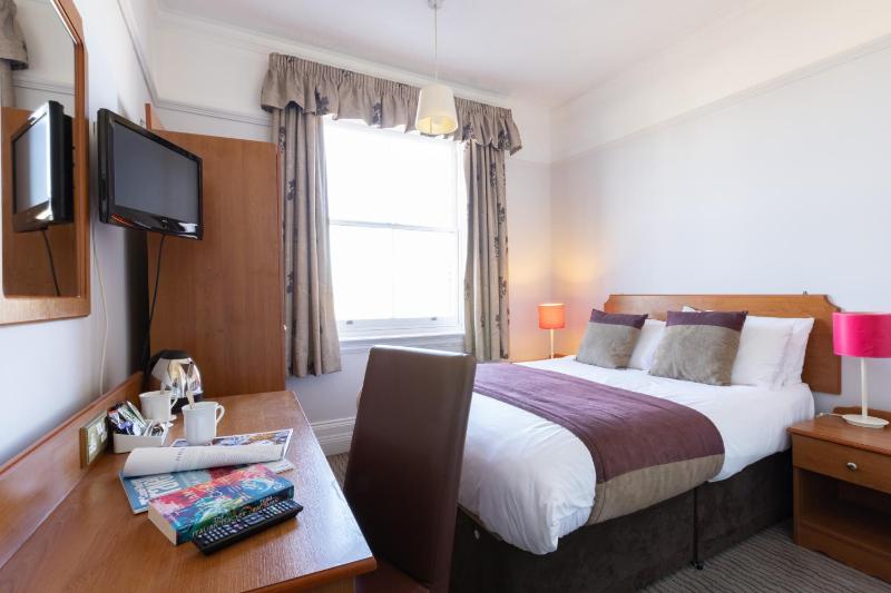 Double Room with Sea View image 1