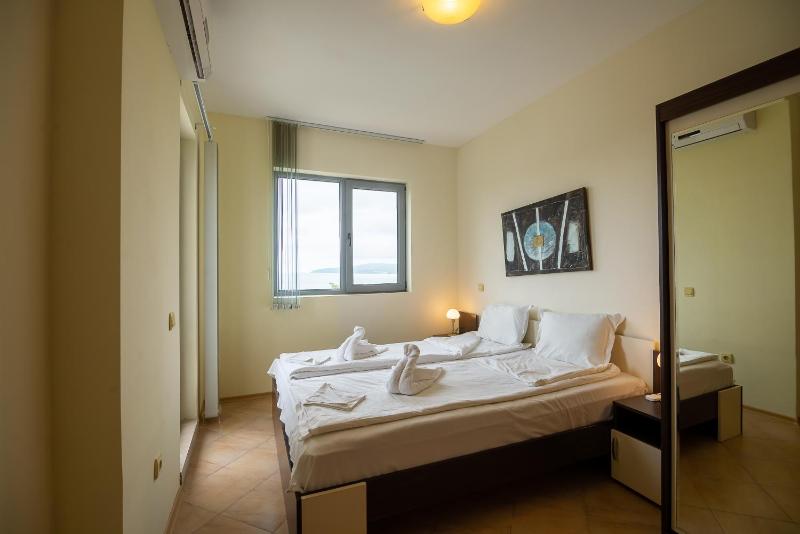 Two-Bedroom Apartment with Balcony (4 Adults) image 2