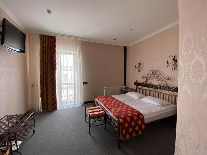 Standard Double Room image 1