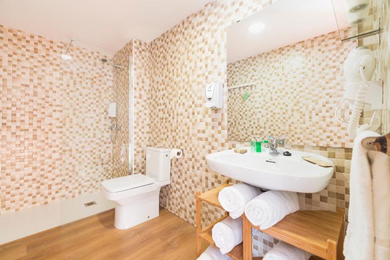 Apartaments Els Llorers - image 21