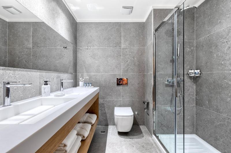 Executive Suite image 4