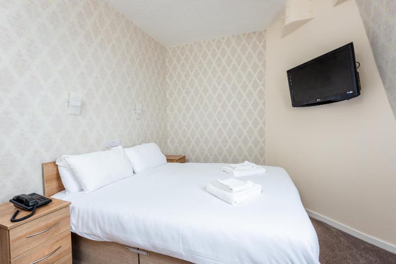 Double Room image 4