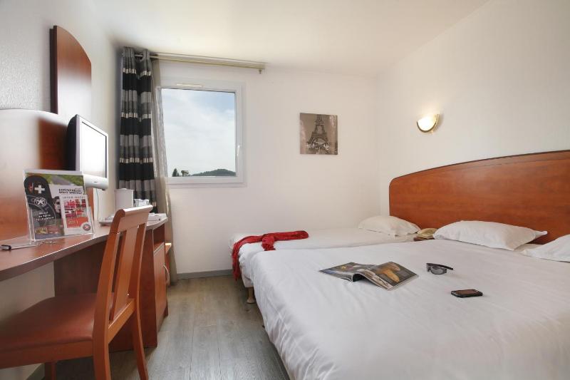 Triple Room image 3