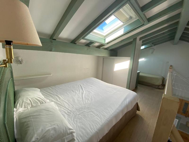 Duplex Apartment 3 to 5 Persons image 4