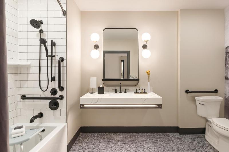 Single Room - Disability Access image 4