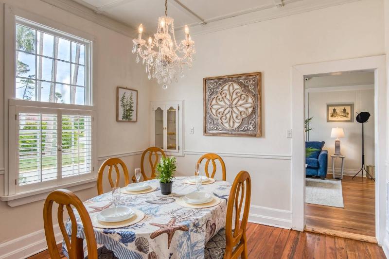 Little Yellow Cottage on Water Street - image 45