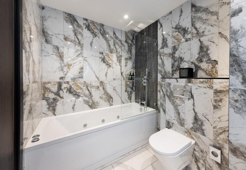 Premium Room with Whirlpool image 1