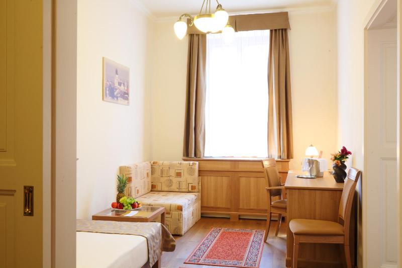 Family Room (3 Adults) image 4