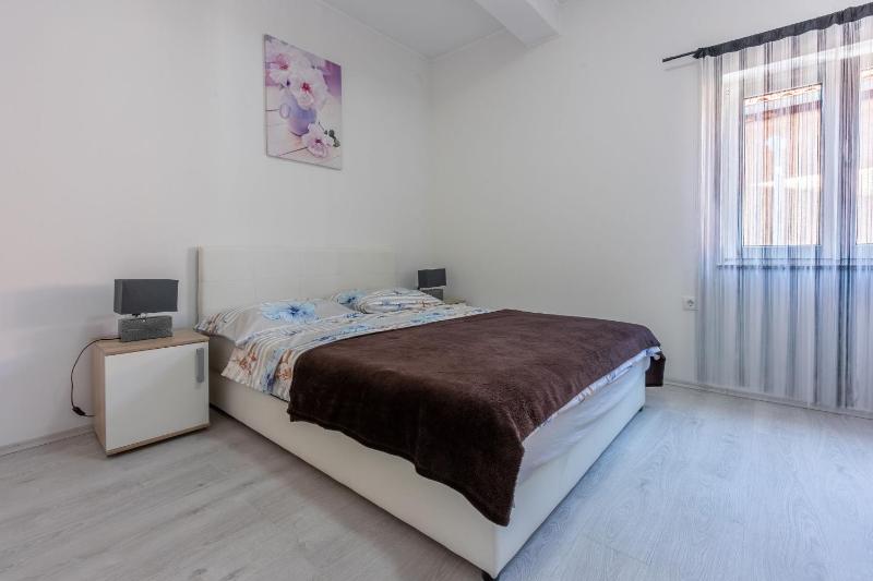 Apartment Danijel - image 2