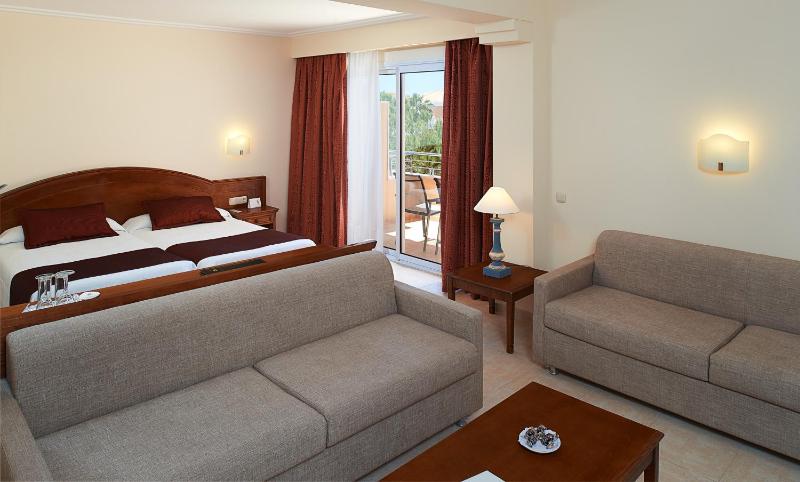 Family Room  image 3