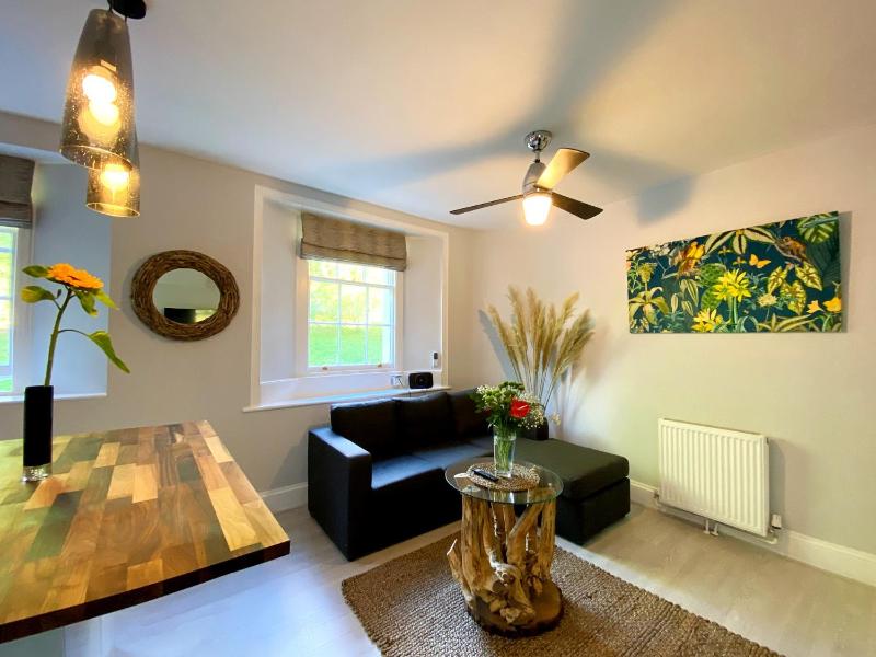 Meadfoot Bay Apartment at Hesketh Crescent - image 7