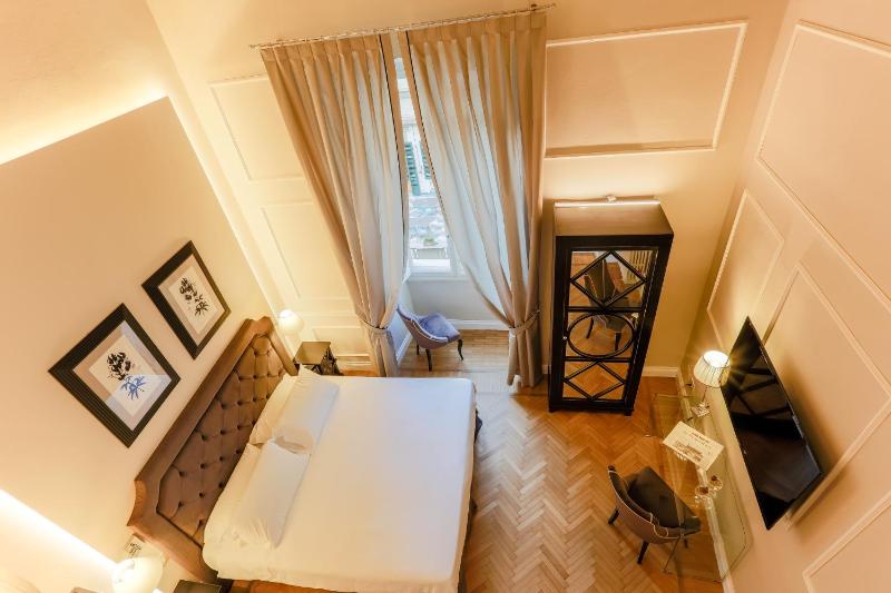 Quadruple Room image 3