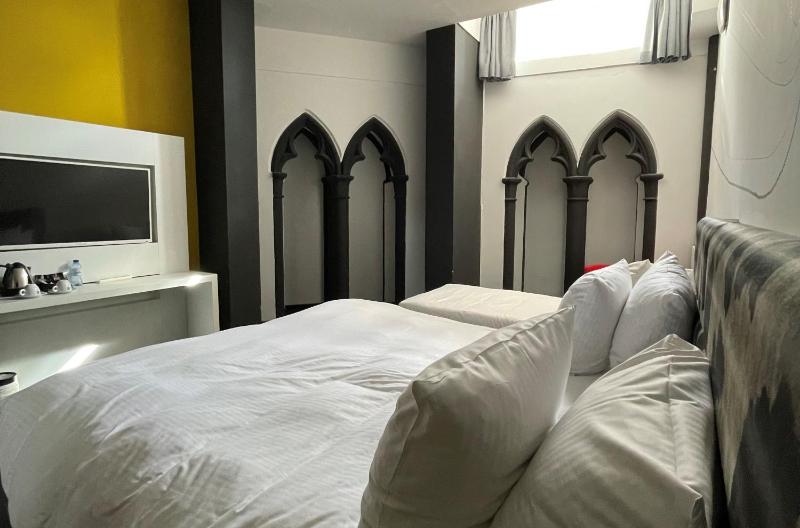 Superior Double Room image 3