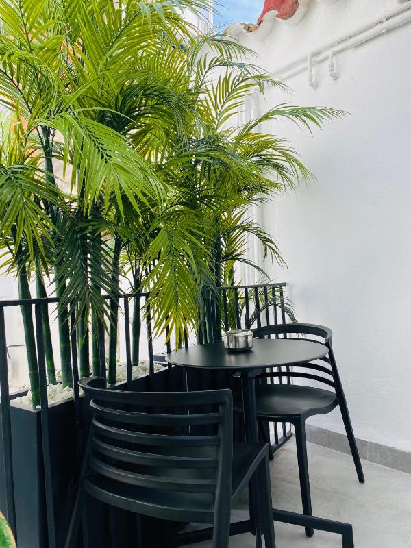 Double Room with Balcony-Patio View image 1