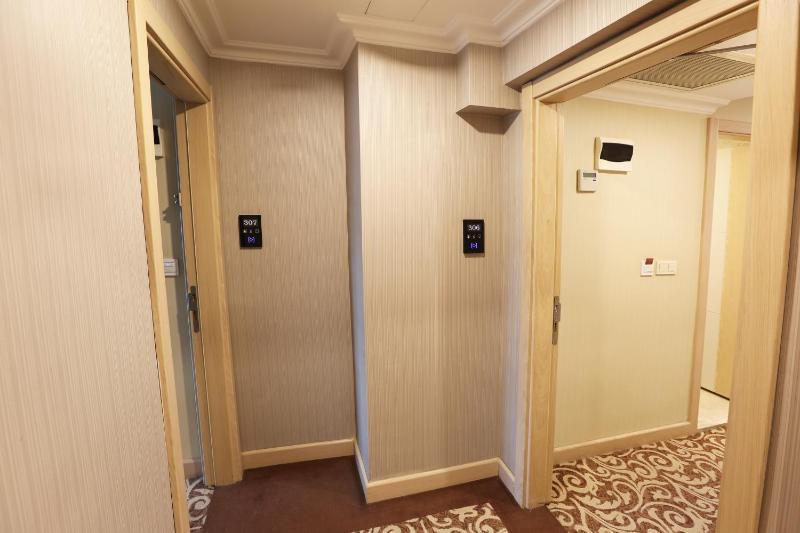 Family Room with Shared Bathroom image 2