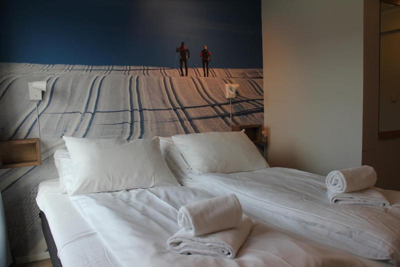 Standard Double Room image 4